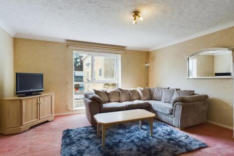 CAM01909G0-PR0217-STILL001