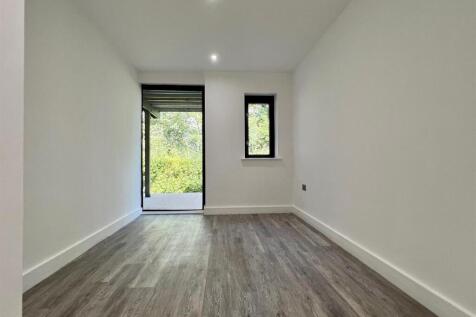 Woodridge, Cefn Glas, Bridgend, CF31 4PE photo 5