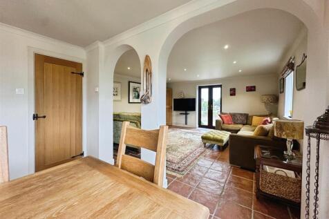 85dcad30--442A-B63A-2F8558984A29-26888-000007B201A