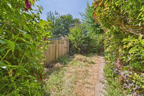 CAM01420G0-PR0955-STILL006.jpg