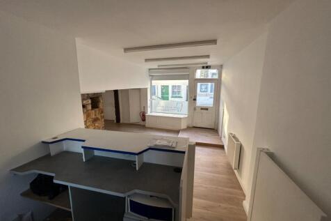 Office to rent Image 3