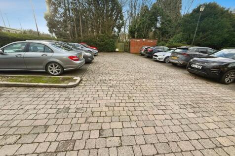 PRIVATE PARKING