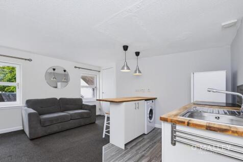 Lounge / Kitchen
