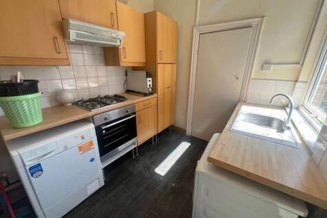 Earlsdon Avenue North, Coventry photo 3