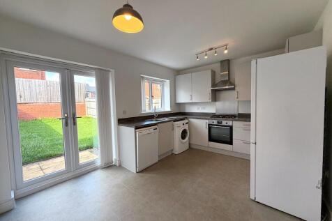 Longhorn Close, Bramshall photo 4