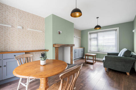 37 Sitting Dining Room.JPG