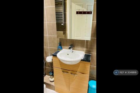 Silverdale Road, Earley, Reading, RG6 photo 5