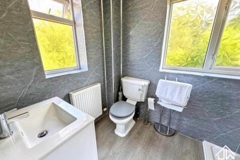 Springfield Road, , Maesycwmmer photo 4