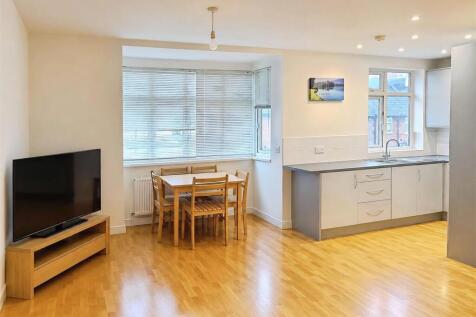 King Georges Avenue, Watford photo 2