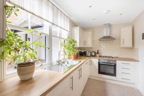Kitchen (Main)
