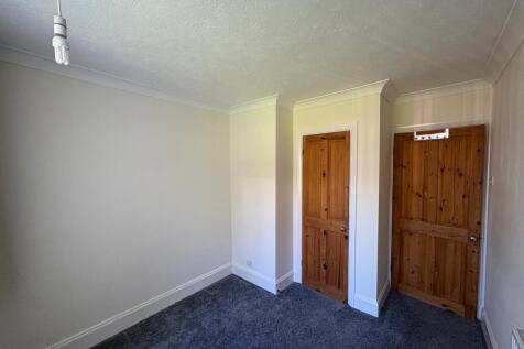 Atherstone Road, Trentham, Stoke-on-Trent, ST4 8JY photo 5
