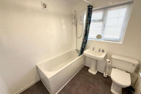 Baker Drive, Great Sutton, Ellesmere Port, Cheshire West And Chester photo 5