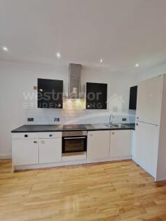 FLAT 5