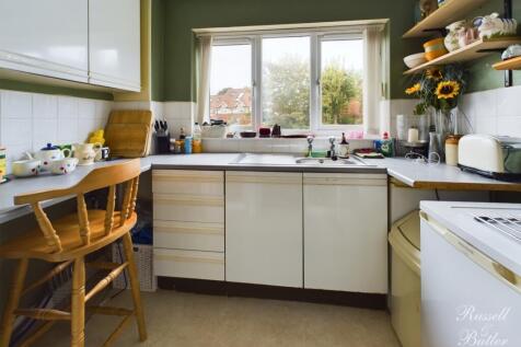 CAM02127G0-PR0046-STILL002