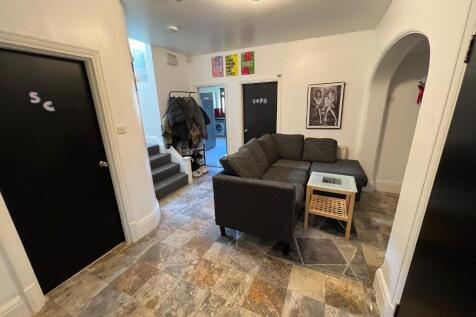 Harrington Drive, Nottingham, Nottinghamshire, NG7 photo 2
