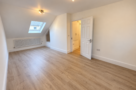 Percy Road, London, W12 photo 4