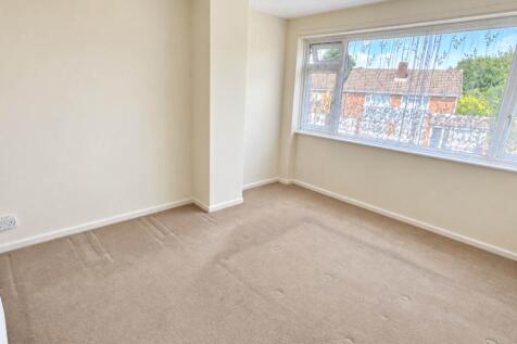 Birchen Grove, Luton photo 3