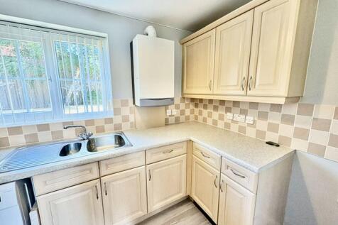Burnfields Way, Aldridge, Walsall, WS9 photo 3