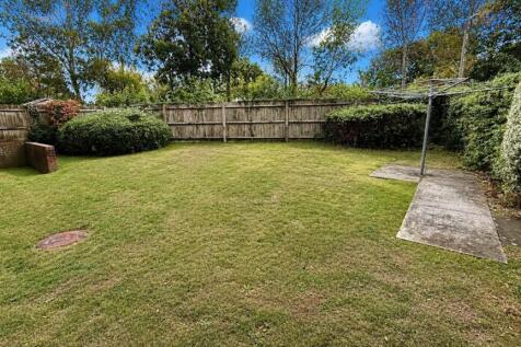 Charing Close, Ringwood, BH24 photo 4