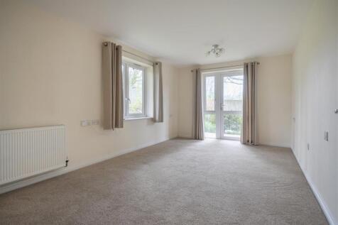 Stokes Lodge, Camberley, Surrey photo 4