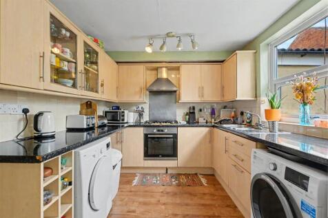Kitchen_1.jpeg