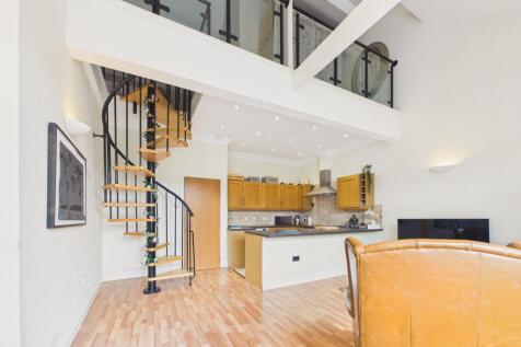 Living Area/Kitchen