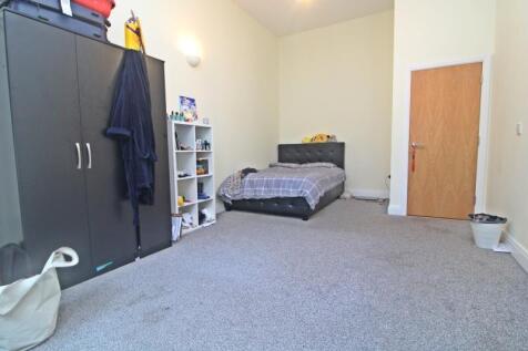 6 High Street, Newport, Gwent photo 5