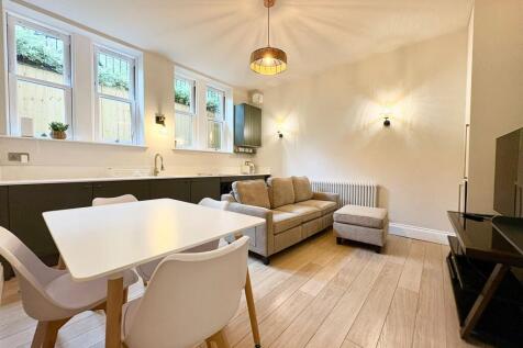 Clifton, Dyrham Court, BS8 3BY photo 3