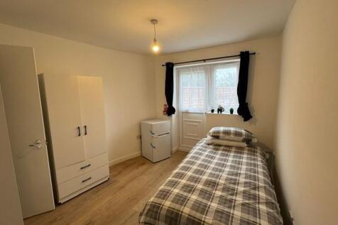 BEDROOM22.jpg