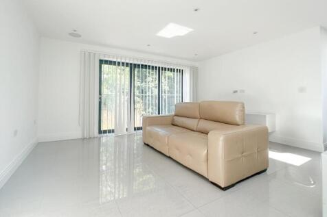 Mansfield Place, Cuffley photo 3