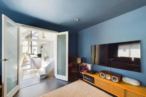 VIEW THROUGH TO VALUTED SOCIAL SPACE.jpg