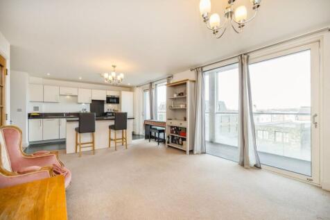 London, E8 - property photo