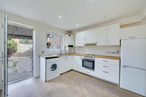 DSC05380-DSC05384.jpg