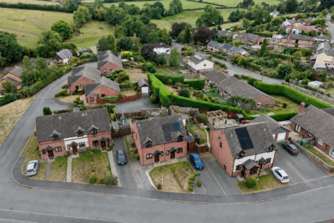 Oswestry, SY10 - property photo
