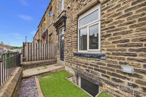 Bradford Road, Oakenshaw, Bradford, West Yorkshire, BD12 photo 4