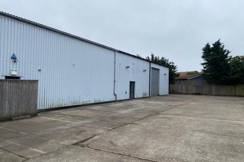 19 rear Cambridge Rd 1.jpg