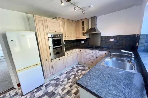 Kitchen 3.jpg