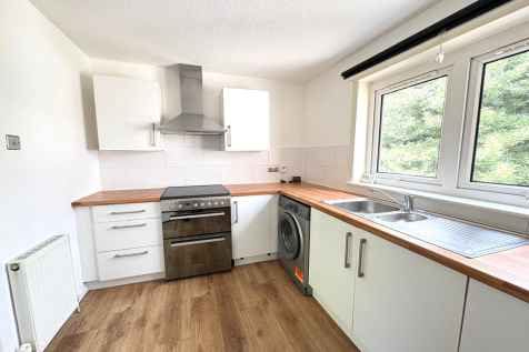 Glendevon Place, Clydebank, West Dunbartonshire photo 4