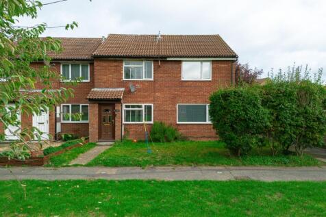 20250918095541 - DJI_0786 - 36 Meadow Close, Triml