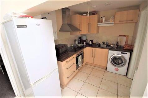  3 Bedroom house, Town Centre, Rosebery Street photo 3