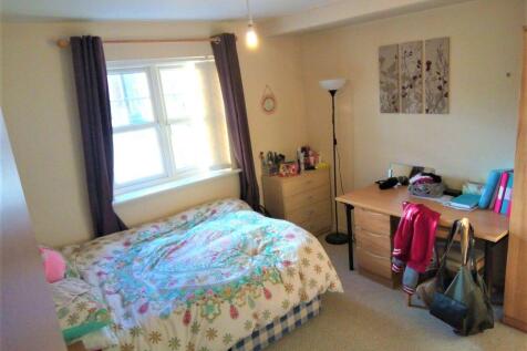 99 Denmark Road photo 3