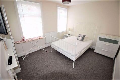  3 Bedroom house, Town Centre, Rosebery Street photo 4