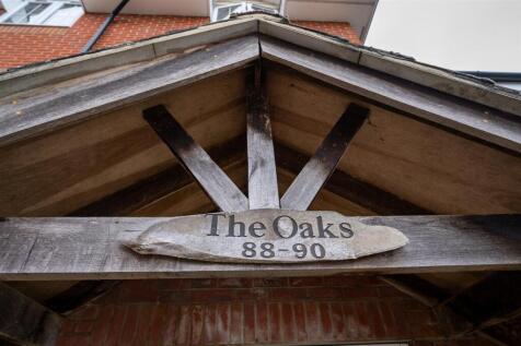 Flat 14 88 90 Hambledon -Road 25 14.jpg