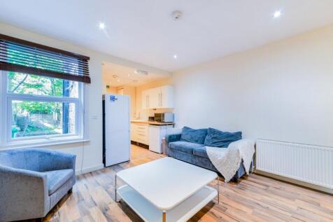 4 Bedroom Terraced in NG7 2EY
