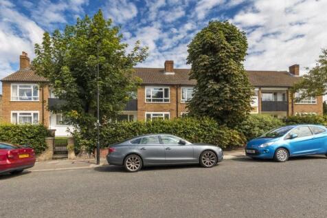 London, SE27 - property photo