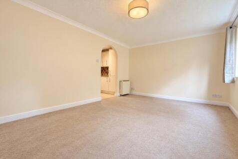 Rivercourt, Beeches Road, Cirencester, GL7 photo 3