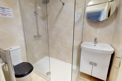 4B North Friary House photo 4