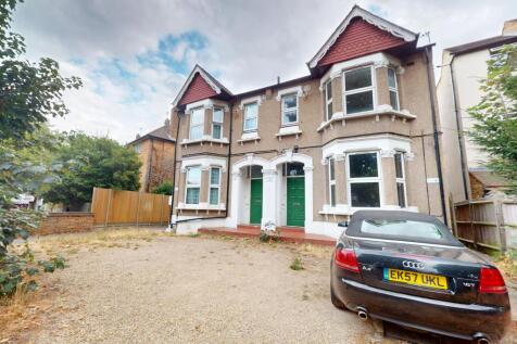 Flat 2, 8-10 Uxbridge Road, Hanwell, London, W7 3PP