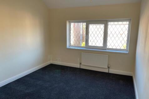 Highstone Vale, BARNSLEY photo 5