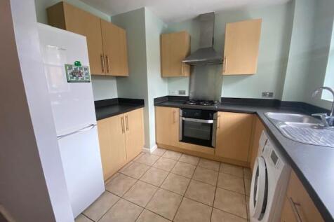 12 lowfeild kitchen.jpg